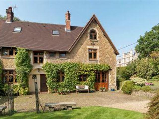 House for sale in Fole, Surrey