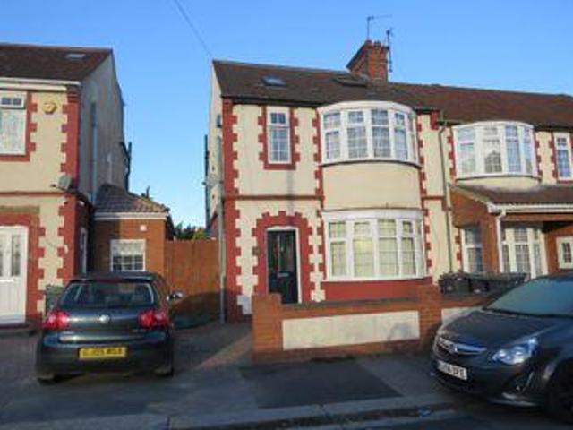 House for sale in Luton, England
