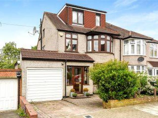 House for sale in Little Stanmore, Greater London