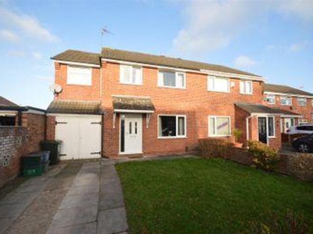 House for sale in Rossmore, Cheshire