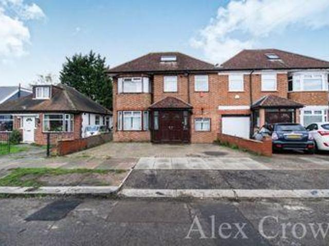 House for sale in Edgware, Greater London