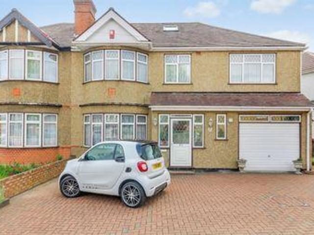 House for sale in Edgware, Greater London
