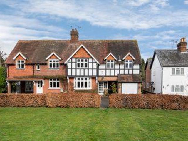 House for sale in Pachesham Park, Surrey