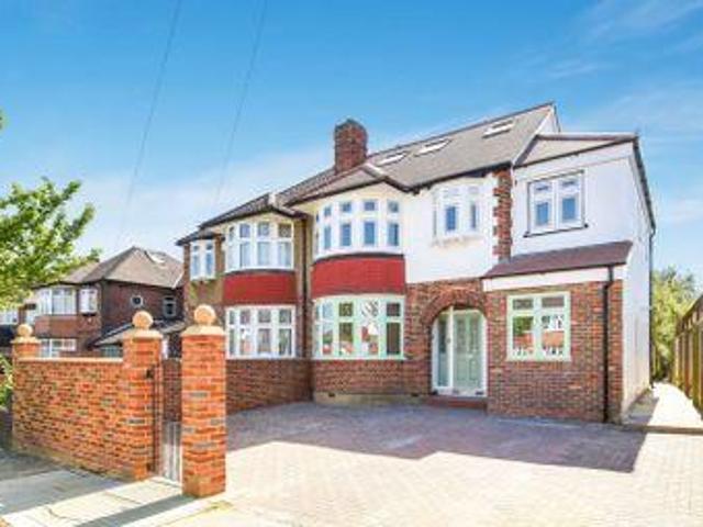 House for sale in Worcester Park, Greater London