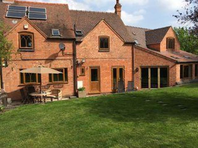 House for sale in Alderminster, Warwickshire