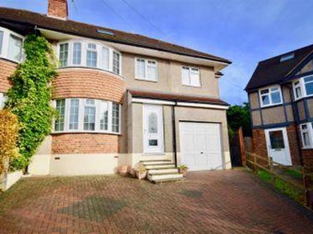 House for sale in Pachesham Park, Surrey