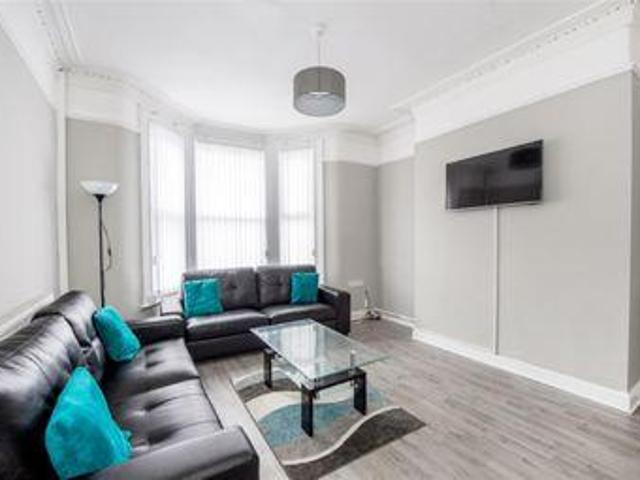 House for rent in Calderstones