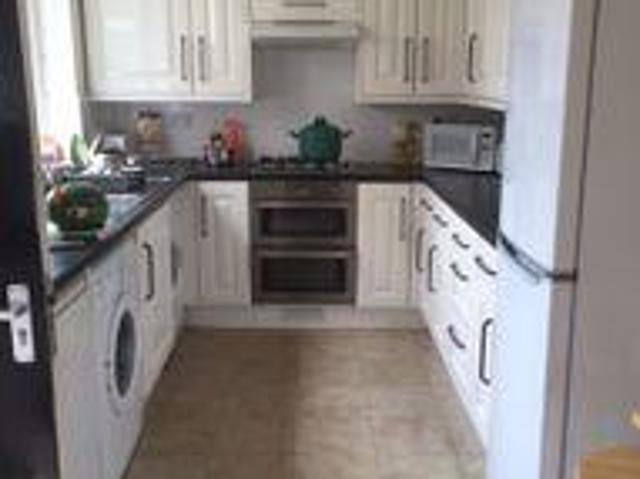 House for rent in Calderstones