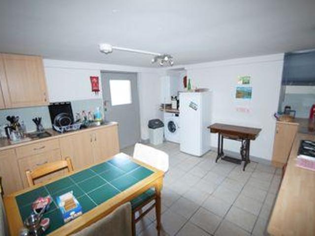 House for sale in Huddersfield, West Yorkshire