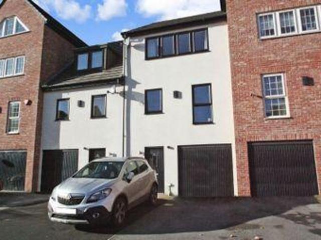 House for sale in Pontefract, West Yorkshire