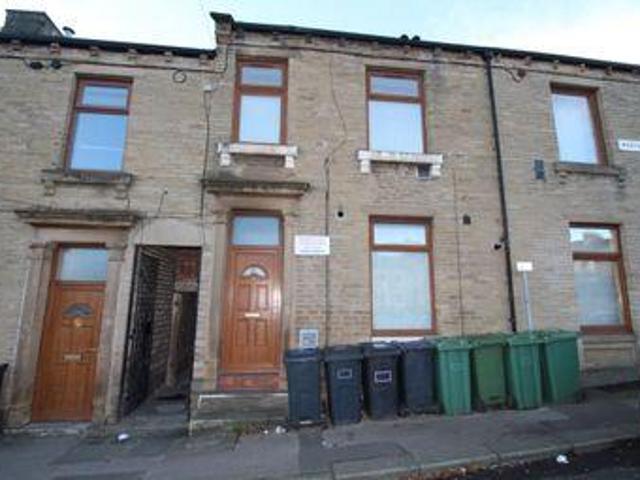 House for sale in Huddersfield, West Yorkshire
