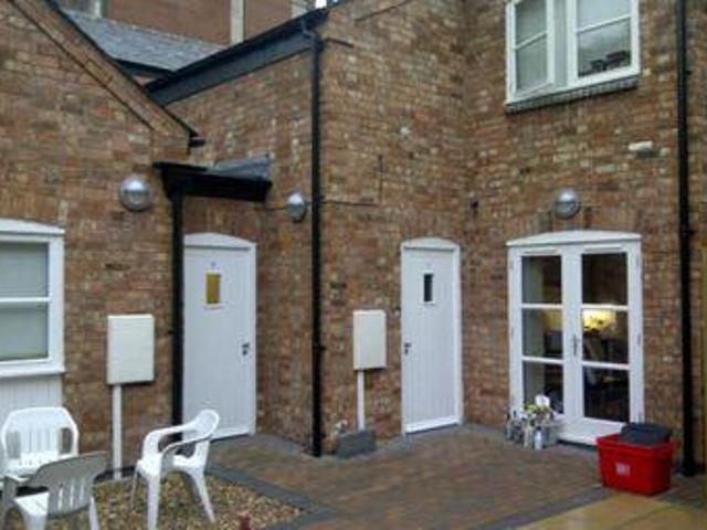 House for rent in Green Close, Warwickshire