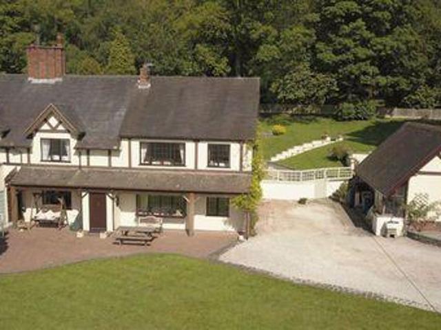House for sale in Stoke-on-Trent