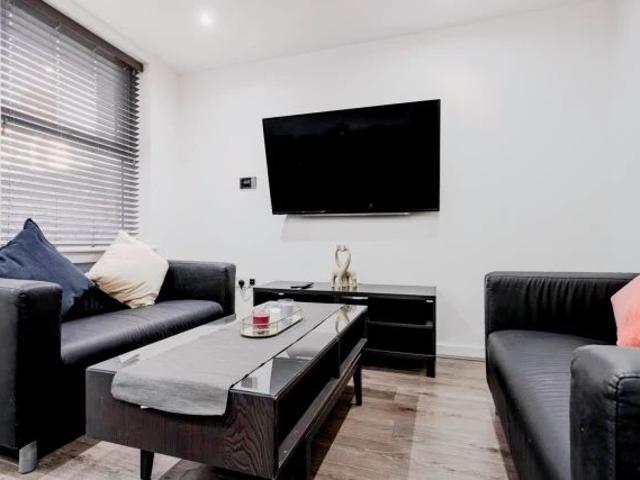 Apartment for rent in Calderstones