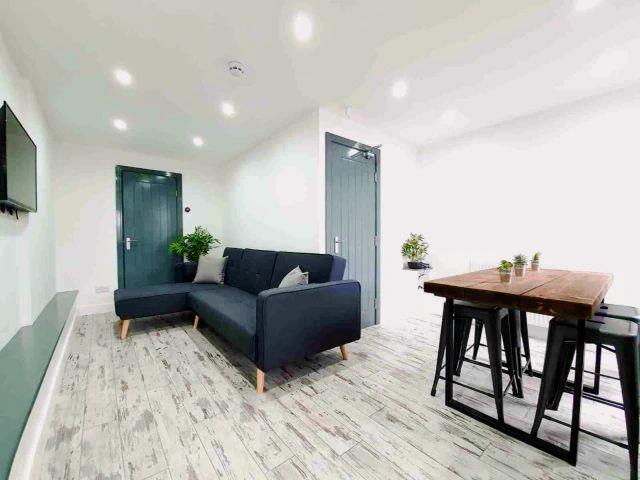 Apartment for rent in Calderstones