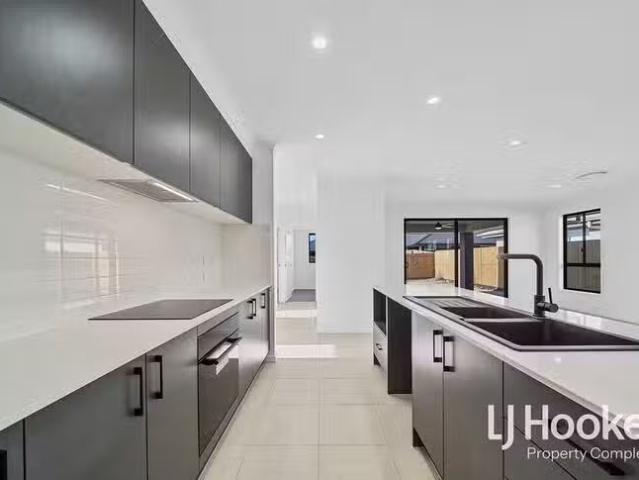 House for rent in Mitchell, Australian Capital Territory