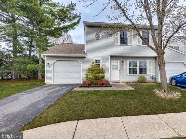 Townhouse for sale in Bordentown, New Jersey