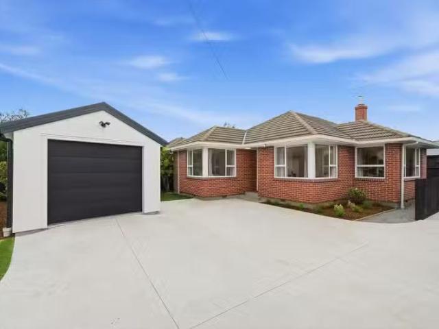 House for sale in Chaslands, Canterbury
