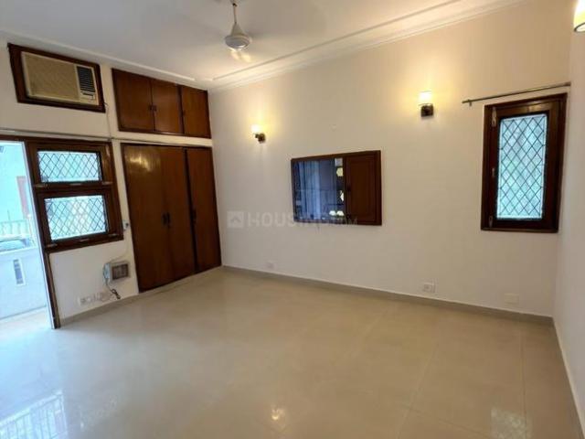 Flat for rent in Deri