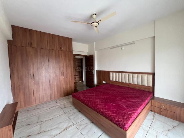Flat for rent in Madya