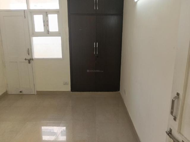 Flat for rent in South West Delhi, Deri