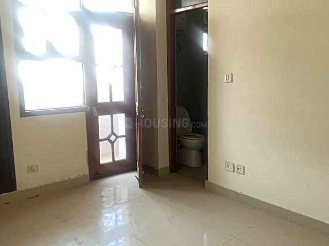 Flat for rent in South West Delhi, Deri