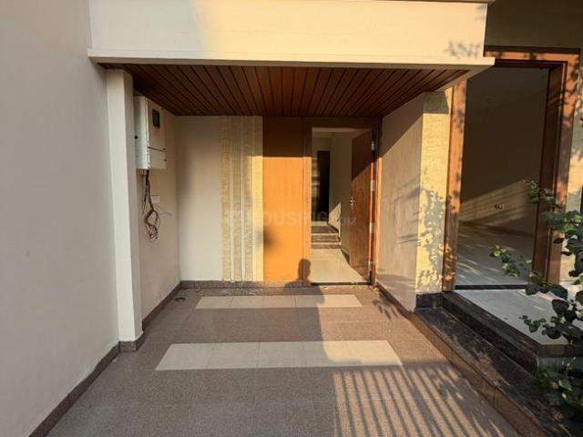 Duplex for rent in Madya