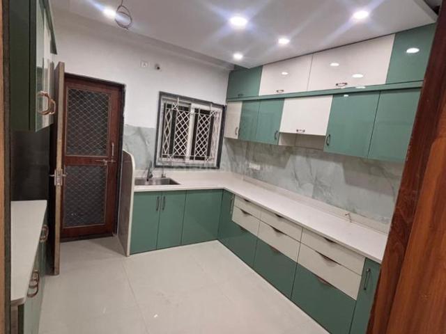 Duplex for rent in Madya