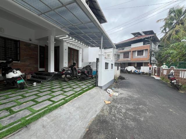Duplex for sale in Pallinada, Ernakulam