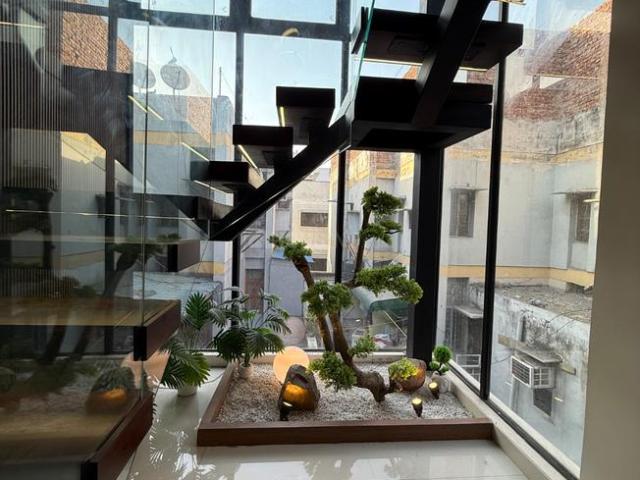 Flat for sale in North West Delhi, Deri