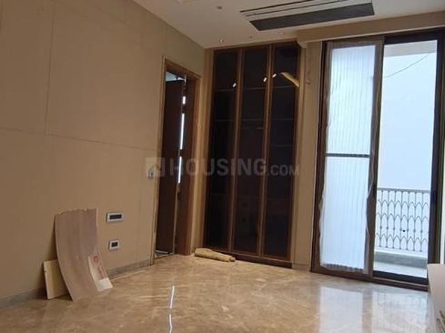 Flat for rent in Deri