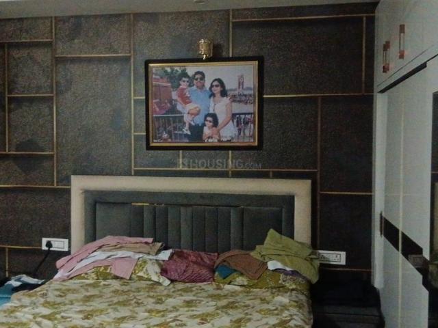 Flat for sale in South West Delhi, Deri