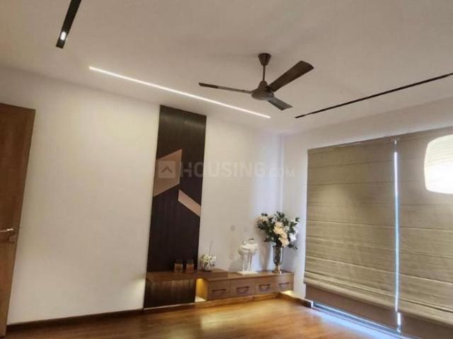 Flat for sale in North Delhi, Deri