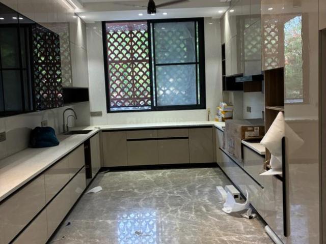 Flat for rent in Deri