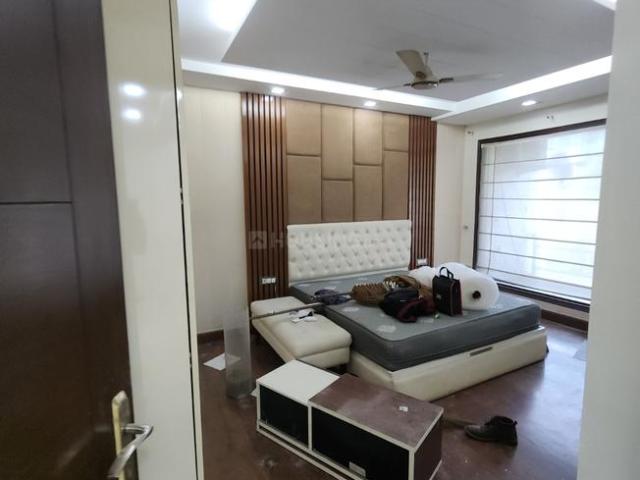 Flat for sale in West Delhi, Deri