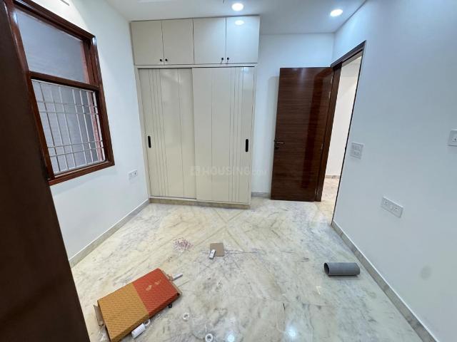 Flat for sale in North West Delhi, Deri