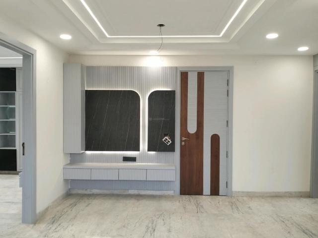 Flat for sale in North West Delhi, Deri