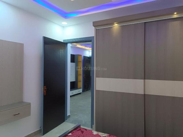 Flat for sale in North West Delhi, Deri