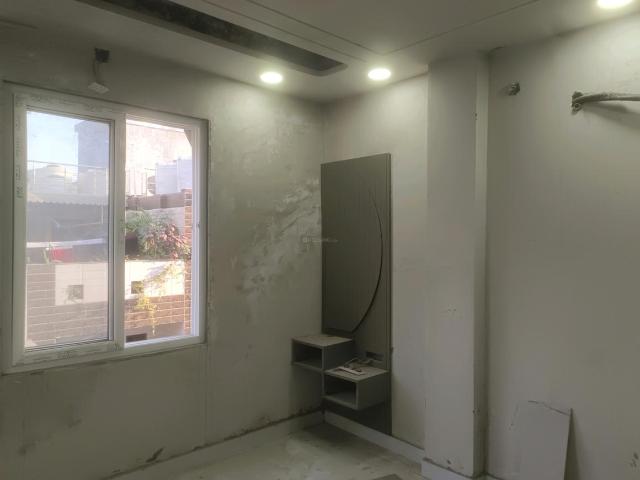 Flat for sale in North West Delhi, Deri