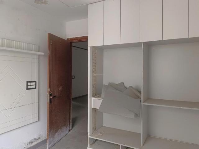 Flat for sale in North West Delhi, Deri