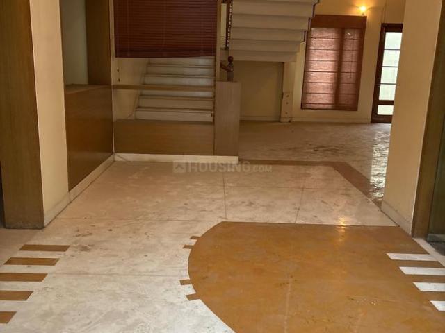 House for rent in Madya