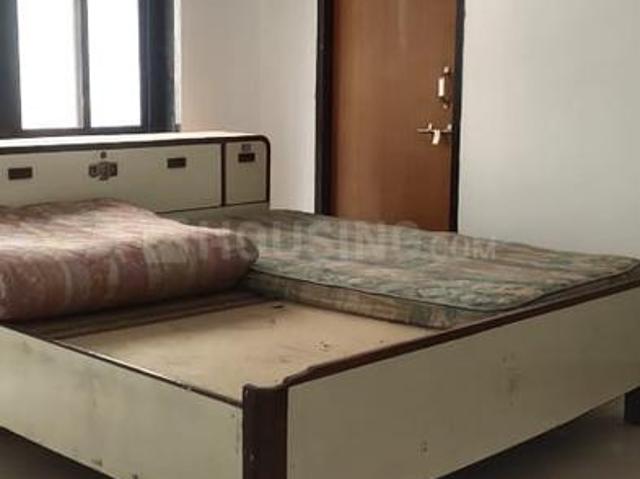 House for sale in Madya