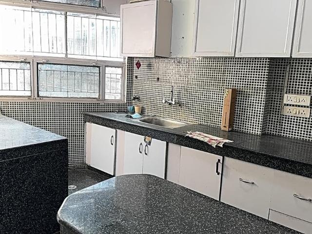 House for sale in Deri