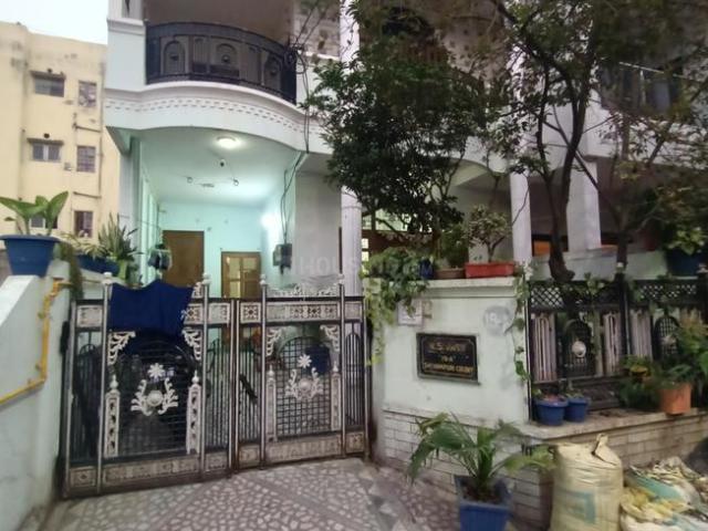 House for sale in Madya