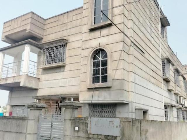 House for sale in South 24 Parganas, Amgachia