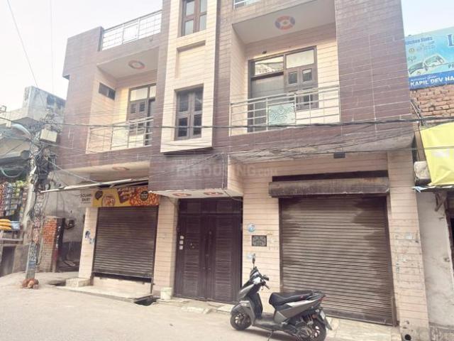 House for sale in North West Delhi, Delhi
