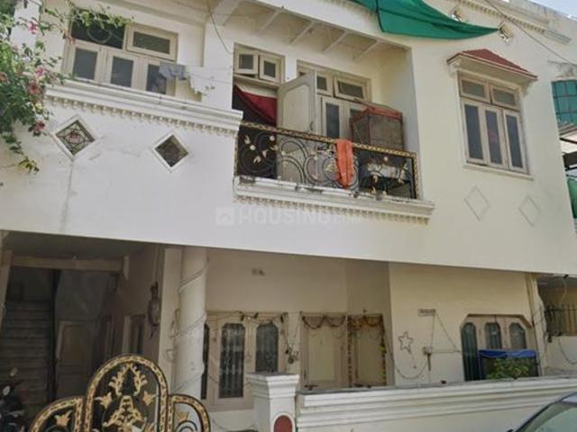 House for sale in Madya