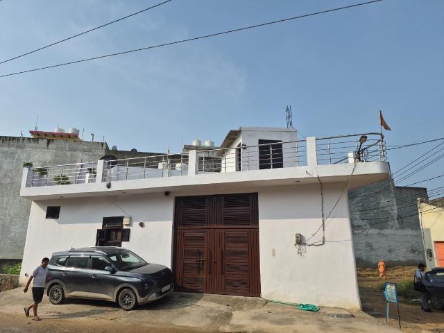 House for sale in Hariana