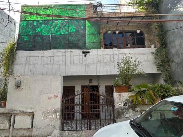 House for sale in West Delhi, Deri