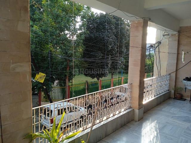 House for sale in Madya